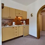 Apartamento Appartementhaus Kostenzer *